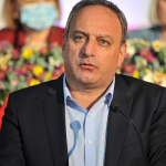 Όρια θητειών και κομματικές εξαιρέσεις: οι έξι περιπτώσεις στο ΑΚΕΛ από το 1991 μέχρι σήμερα